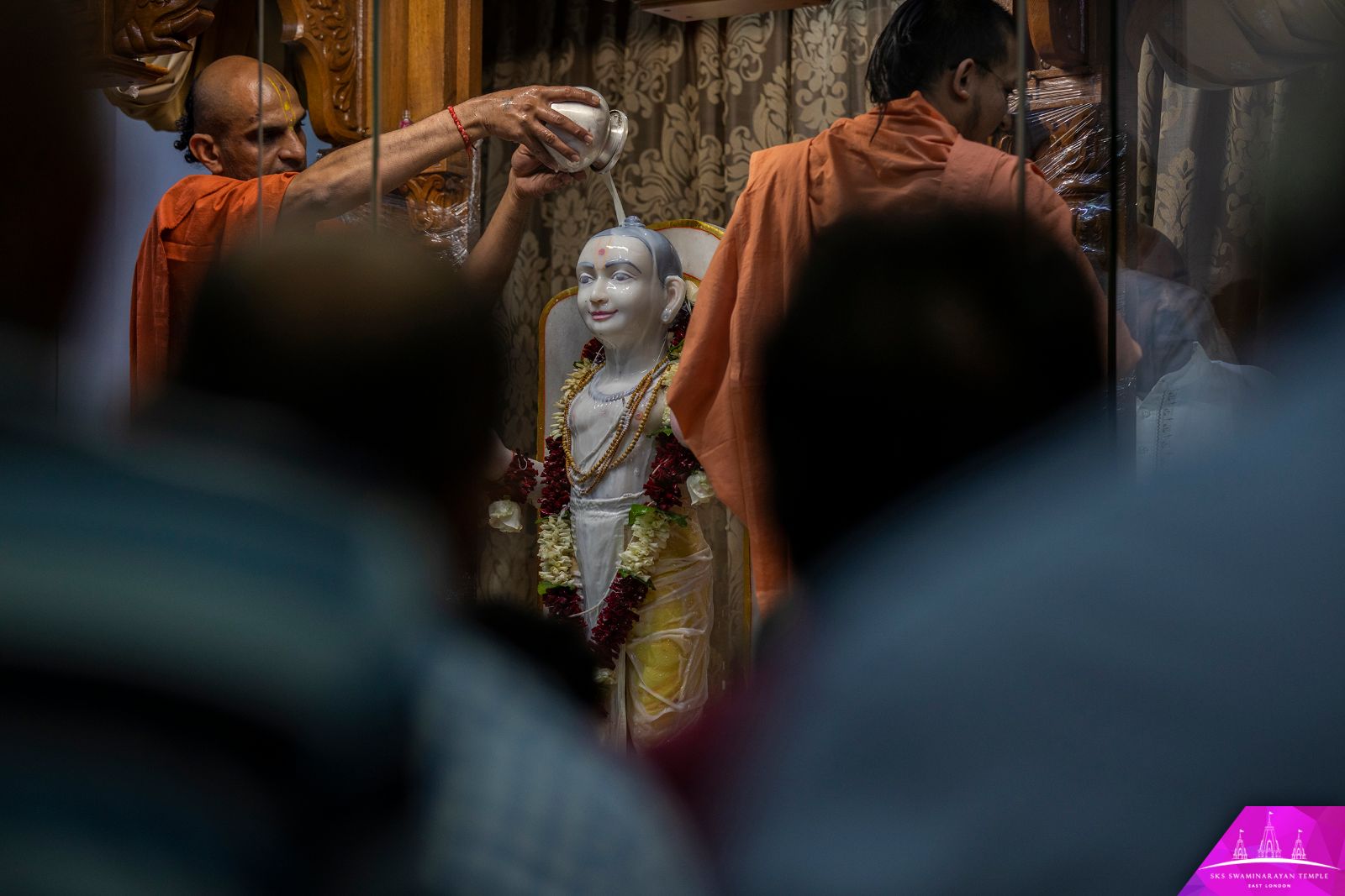 ©1987-2017 SKS Swaminarayan Temple East London
